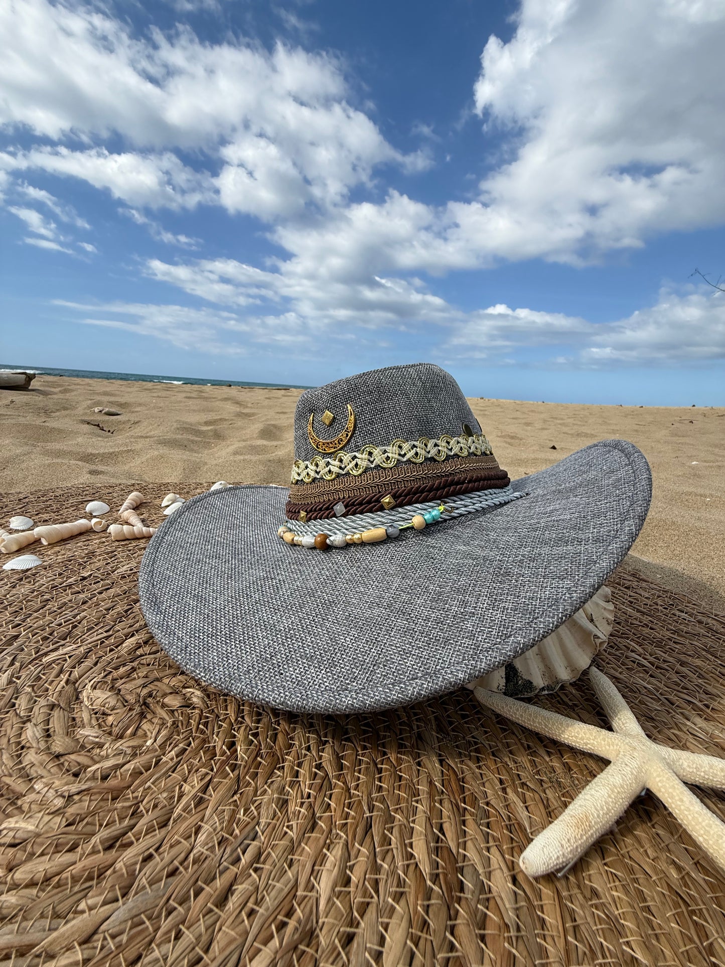 Sombrero "Luna Dorada"