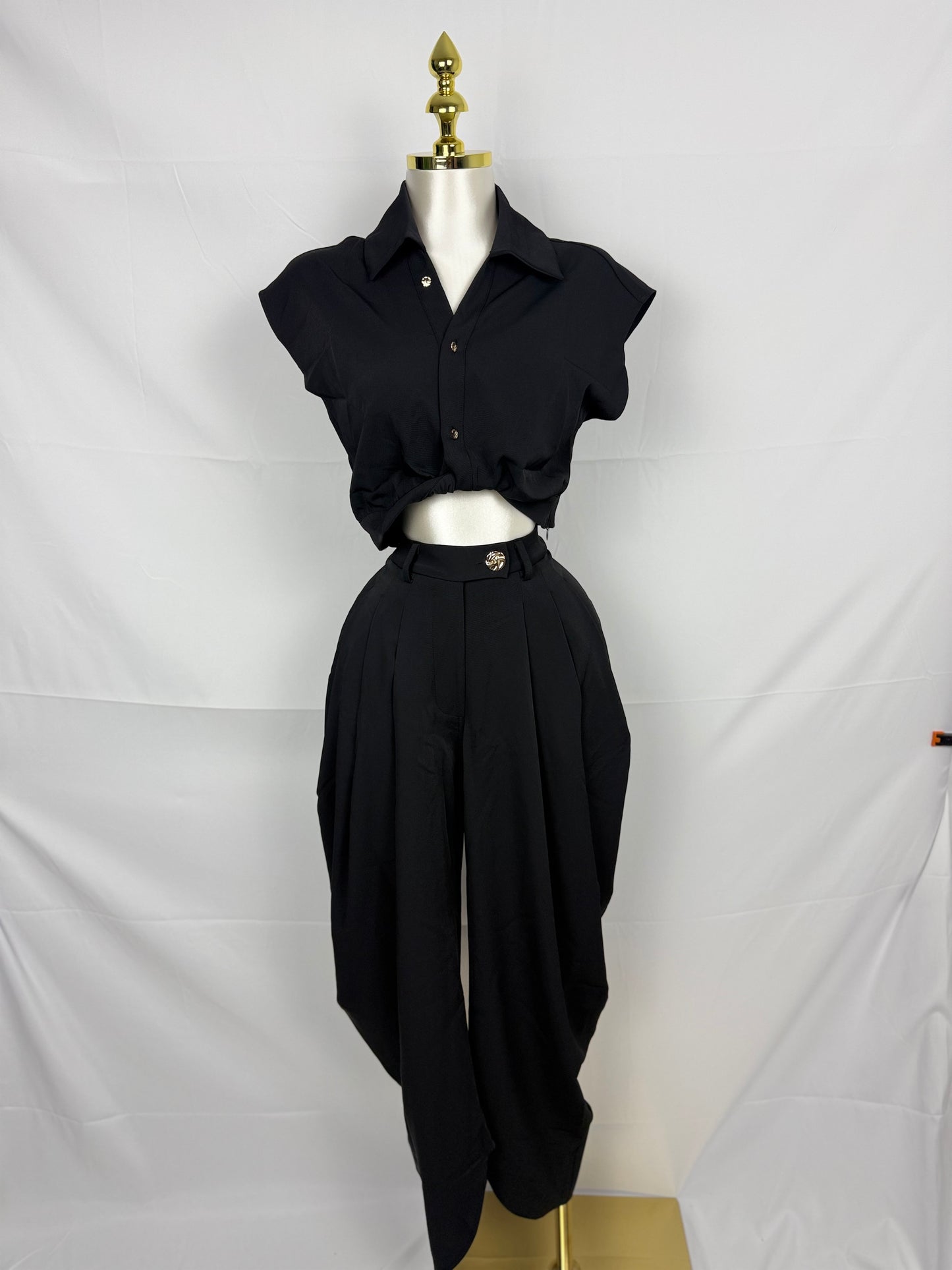 Nera Black